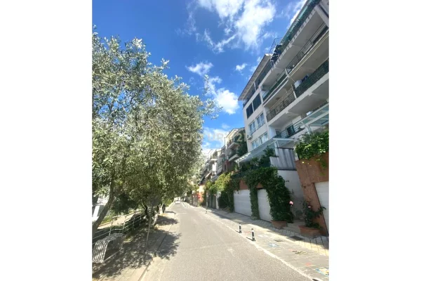 Shtepi ne shitje Apartament ne Tirane, 1+1, Mobilimi E mobiluar, Pagesa 158,000  Euro.