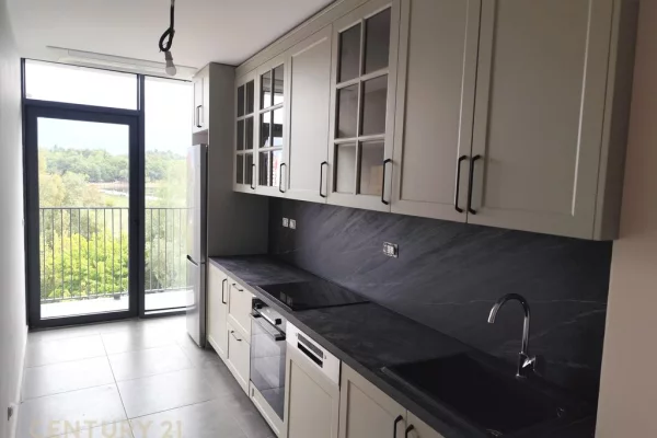 🏢 Apartament 2+1+2 me Qira për Zyra pranë Liqenit të Tiranës ✨