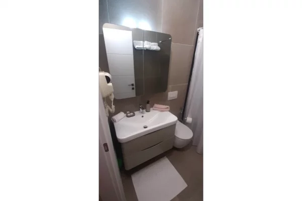Shtepi ne shitje Apartament ne Vlore, 1+1, Mobilimi E mobiluar, Pagesa 163,000  Euro.