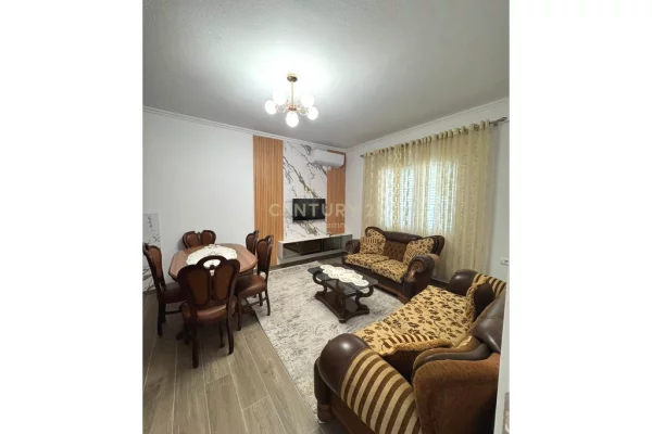 Shtepi me qera Apartament ne Tirane, 2+1, Mobilimi E mobiluar, Pagesa 600  Euro.