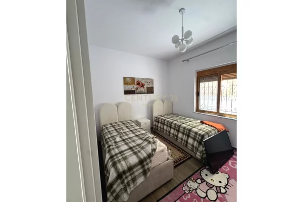 Shtepi me qera Apartament ne Tirane, 2+1, Mobilimi E mobiluar, Pagesa 600  Euro.