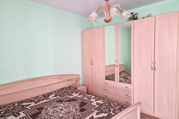 Shtepi ne shitje Apartament ne Tirane, 2+1, Mobilimi E mobiluar, Pagesa 147,000  Euro.
