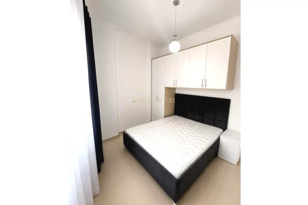 Shtepi me qera Apartament ne Tirane, 1+1, Mobilimi E mobiluar, Pagesa 500  Euro.