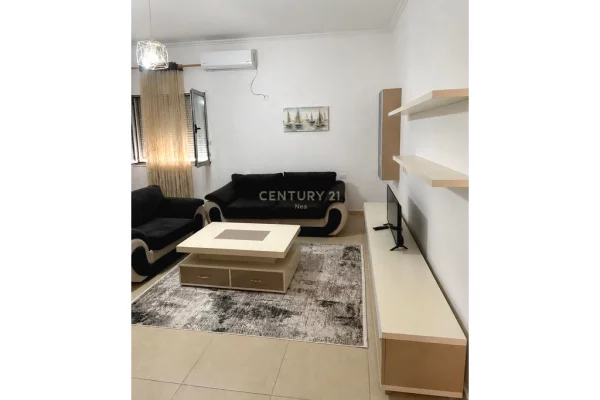 Shtepi me qera Apartament ne Tirane, 1+1, Mobilimi E mobiluar, Pagesa 400  Euro.