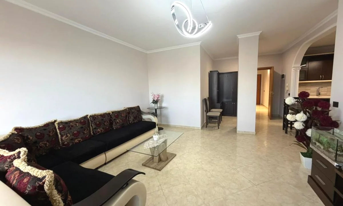 Shtepi ne shitje Apartament ne Tirane, 2+1, Mobilimi E mobiluar, Pagesa 310,000  Euro.