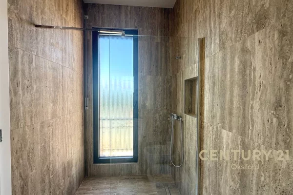 Shtepi me qera Apartament ne Tirane, 2+1, Mobilimi E mobiluar, Pagesa 1,350  Euro.