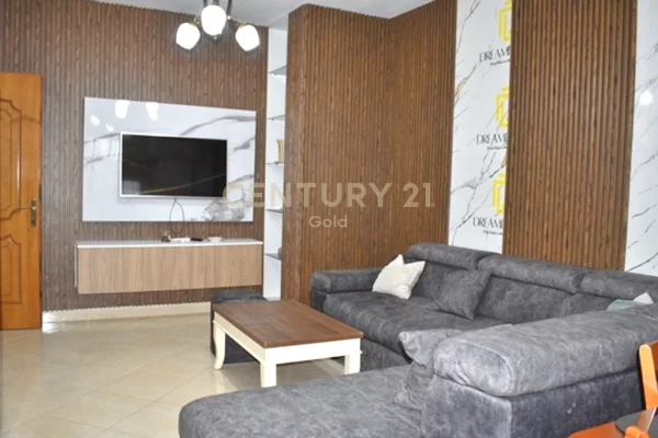 Shtepi me qera Apartament ne Tirane, 2+1, Mobilimi E mobiluar, Pagesa 650  Euro.