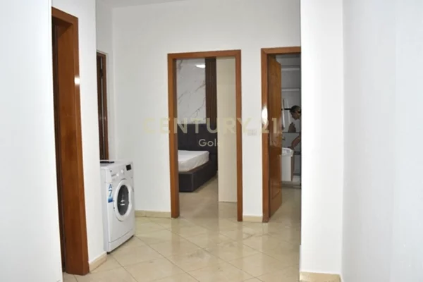Shtepi me qera Apartament ne Tirane, 2+1, Mobilimi E mobiluar, Pagesa 650  Euro.