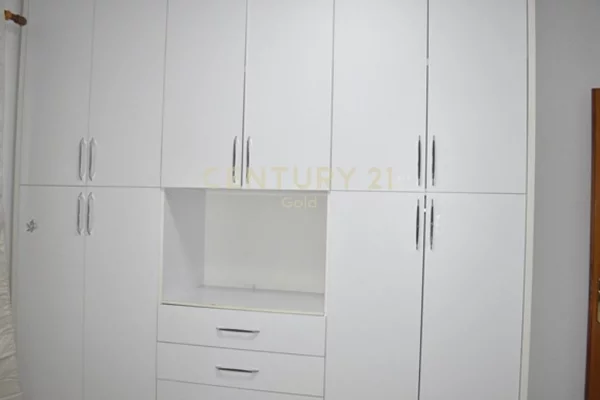 Shtepi me qera Apartament ne Tirane, 2+1, Mobilimi E mobiluar, Pagesa 650  Euro.