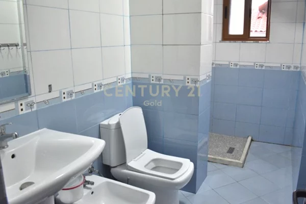 Shtepi me qera Apartament ne Tirane, 2+1, Mobilimi E mobiluar, Pagesa 650  Euro.