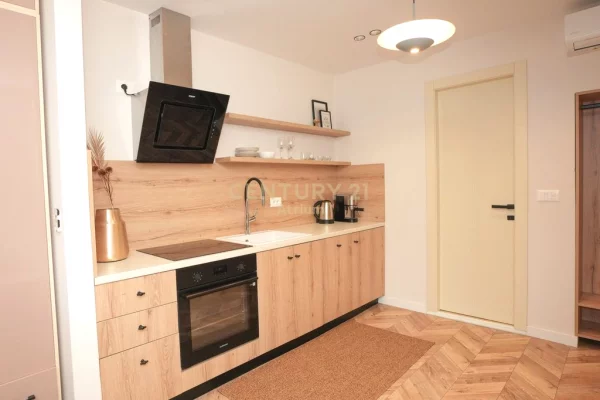 Shtepi ne shitje Apartament ne Tirane, 2+1, Mobilimi E mobiluar, Pagesa 210,000  Euro.