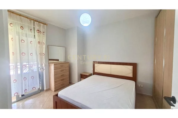 Shtepi me qera Apartament ne Tirane, 1+1, Mobilimi E mobiluar, Pagesa 450  Euro.