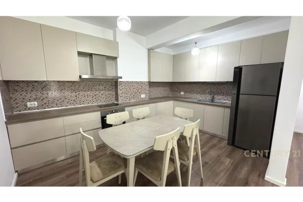 Shtepi me qera Apartament ne Tirane, 2+1, Mobilimi E mobiluar, Pagesa 750  Euro.