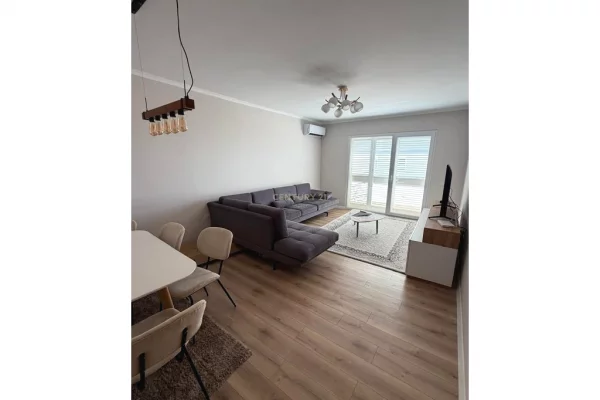 🏡 Shitet Apartament 2+1+2 në Fresk, pranë Restorant Murages – Ballkon i Madh 14 m², 170.000 €
