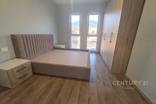 Shtepi me qera Apartament ne Tirane, 2+1, Mobilimi E mobiluar, Pagesa 570  Euro.