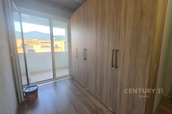 Shtepi me qera Apartament ne Tirane, 2+1, Mobilimi E mobiluar, Pagesa 570  Euro.