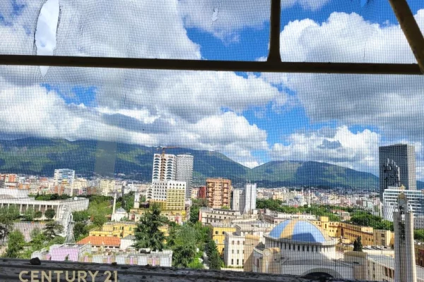 Shtepi ne shitje Apartament ne Tirane, 2+1, Mobilimi E mobiluar, Pagesa 230,000  Euro.
