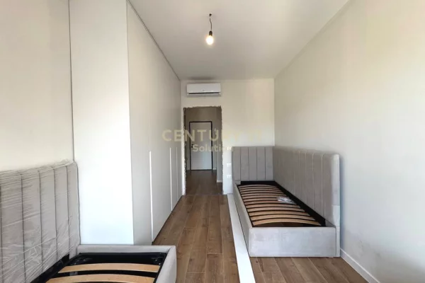 Shtepi ne shitje Apartament ne Tirane, 2+1, Mobilimi E mobiluar, Pagesa 230,000  Euro.