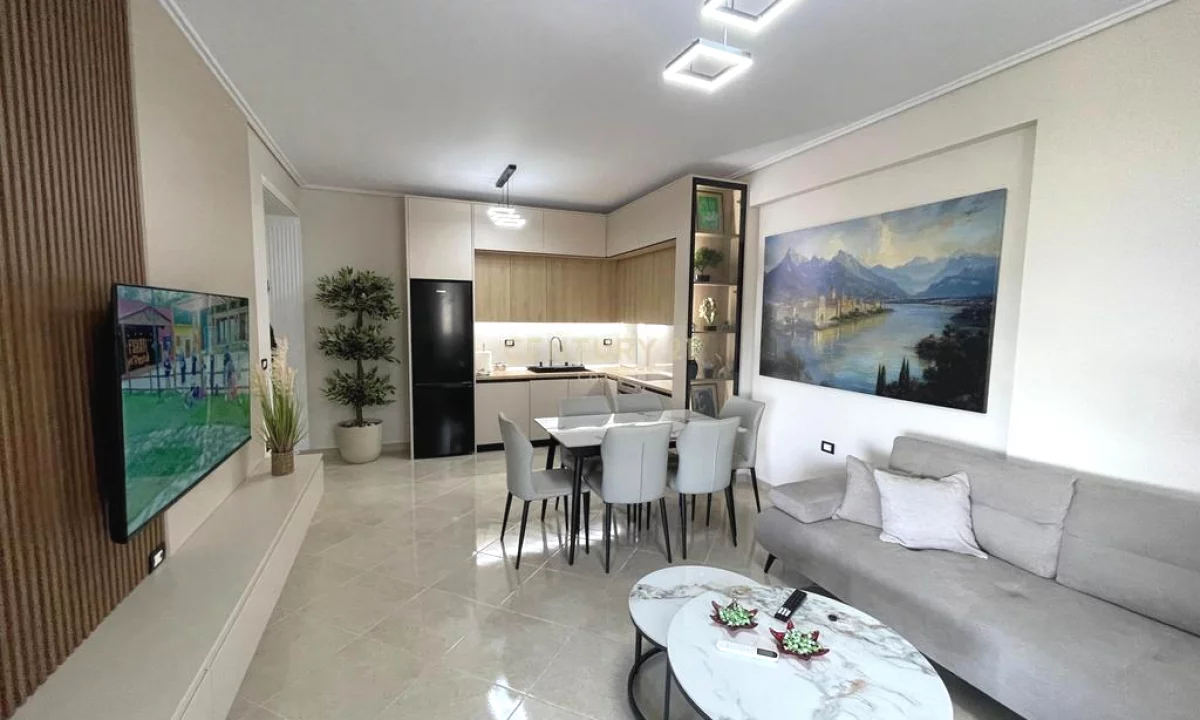 Shtepi me qera Apartament ne Vlore, 2+1, Mobilimi E mobiluar, Pagesa 1,000  Euro.