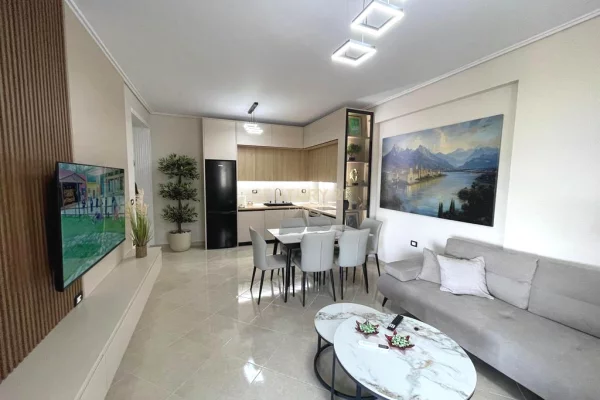 🌊 Me Qira | Apartament Premium 2+1 në Vijën e Parë të Lungomares me Pamje Deti.