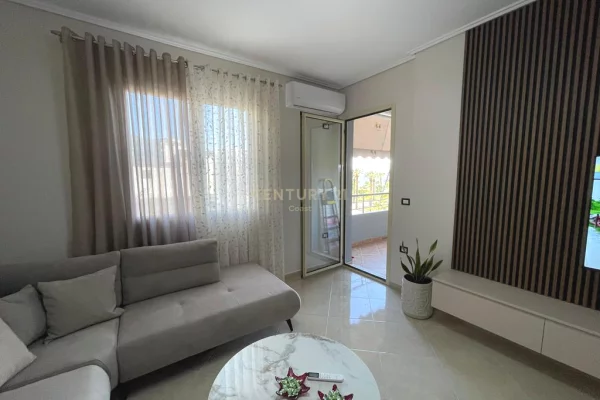 Shtepi me qera Apartament ne Vlore, 2+1, Mobilimi E mobiluar, Pagesa 1,000  Euro.