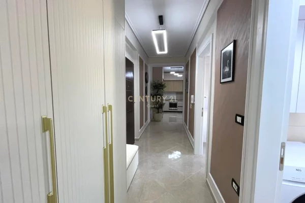 Shtepi me qera Apartament ne Vlore, 2+1, Mobilimi E mobiluar, Pagesa 1,000  Euro.