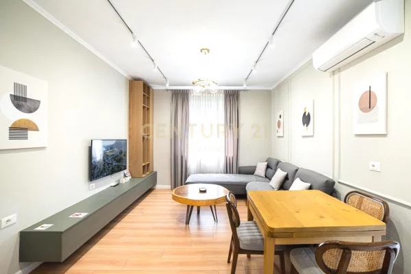 PAZARI I RI, SHESIM APARTAMENT 2+1