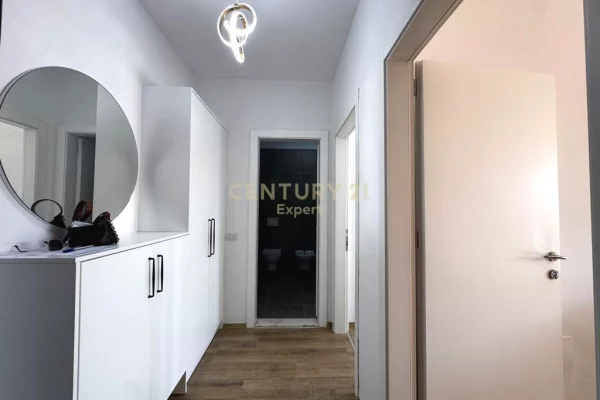 Shtepi me qera Apartament ne Tirane, 2+1, Mobilimi E mobiluar, Pagesa 530  Euro.