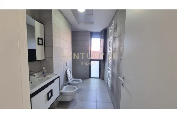 Shtepi me qera Apartament ne Tirane, 2+1, Mobilimi E mobiluar, Pagesa 850  Euro.