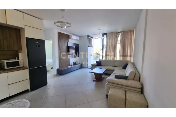 Shtepi me qera Apartament ne Tirane, 2+1, Mobilimi E mobiluar, Pagesa 850  Euro.