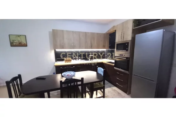 Shtepi me qera Apartament ne Tirane, 2+1, Mobilimi E mobiluar, Pagesa 500  Euro.
