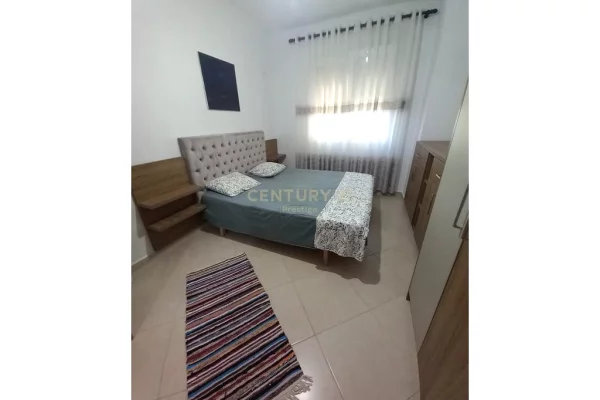 Shtepi me qera Apartament ne Tirane, 2+1, Mobilimi E mobiluar, Pagesa 500  Euro.