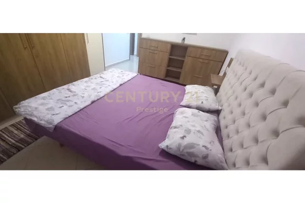 Shtepi me qera Apartament ne Tirane, 2+1, Mobilimi E mobiluar, Pagesa 500  Euro.