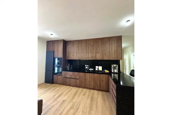 Shtepi me qera Apartament ne Durres, 2+1, Mobilimi E mobiluar, Pagesa 1,300  Euro.