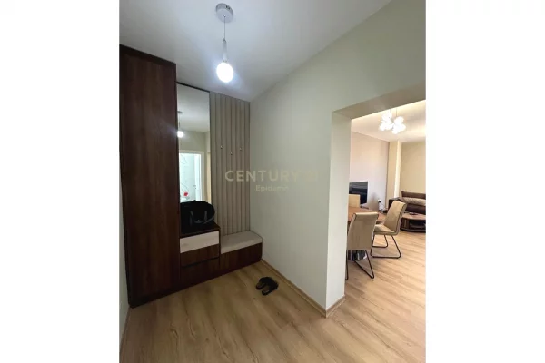 Shtepi me qera Apartament ne Durres, 2+1, Mobilimi E mobiluar, Pagesa 1,300  Euro.