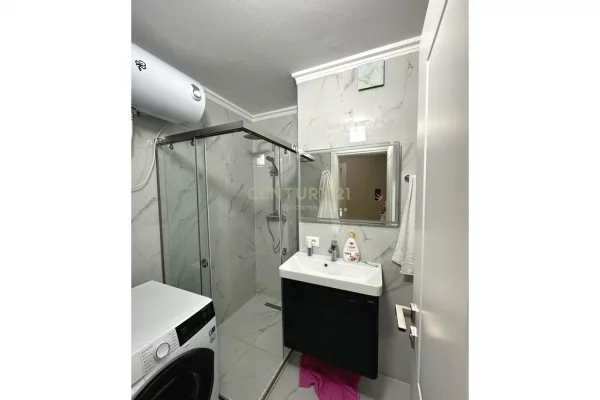 Shtepi me qera Apartament ne Durres, 2+1, Mobilimi E mobiluar, Pagesa 1,300  Euro.