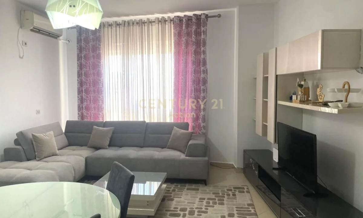Shtepi me qera Apartament ne Tirane, 2+1, Mobilimi E mobiluar, Pagesa 600  Euro.