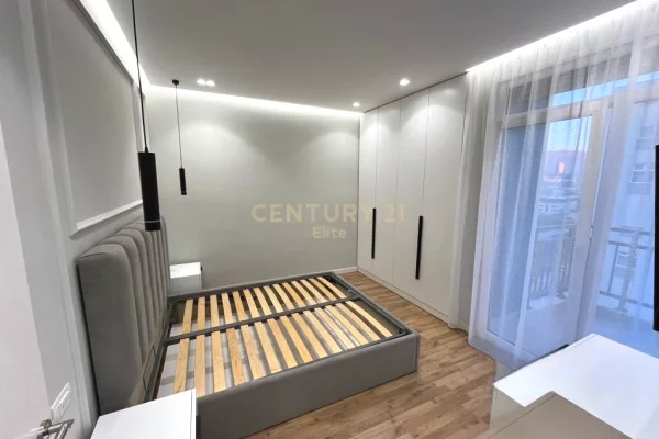 Shtepi me qera Apartament ne Tirane, 1+1, Mobilimi E mobiluar, Pagesa 650  Euro.