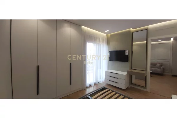 Shtepi me qera Apartament ne Vlore, 2+1, Mobilimi Bosh, pa mobiluar, Pagesa 184,800  Euro.