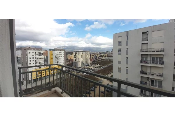 Shtepi me qera Apartament ne Vlore, 2+1, Mobilimi Bosh, pa mobiluar, Pagesa 184,800  Euro.