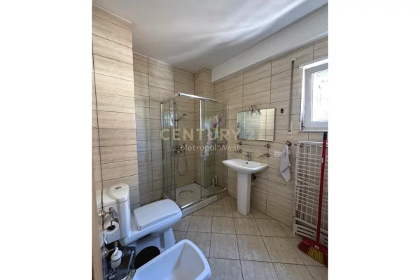 Shtepi me qera Apartament ne Tirane, 1+1, Mobilimi E mobiluar, Pagesa 600  Euro.