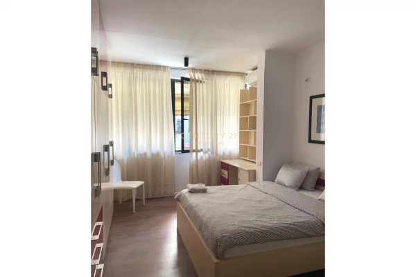 Shtepi me qera Apartament ne Tirane, 1+1, Mobilimi E mobiluar, Pagesa 550  Euro.
