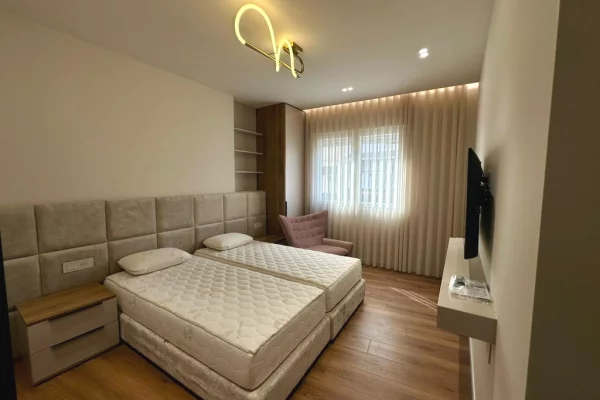 Shtepi me qera Apartament ne Tirane, 1+1, Mobilimi E mobiluar, Pagesa 1,000  Euro.
