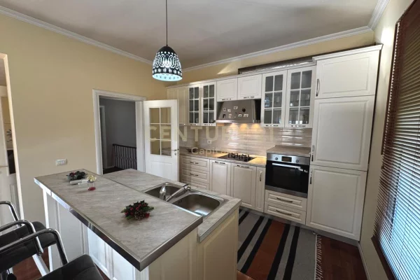 Luxury villas for sale in Tirana 6+1, Furnished