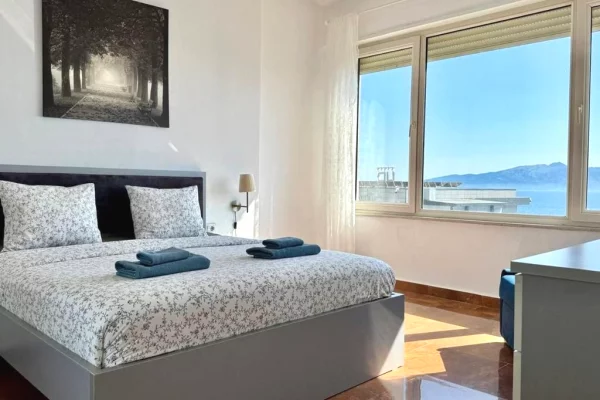 Shtepi ne shitje Apartament ne Sarande, 2+1, Mobilimi E mobiluar, Pagesa 220,000  Euro.