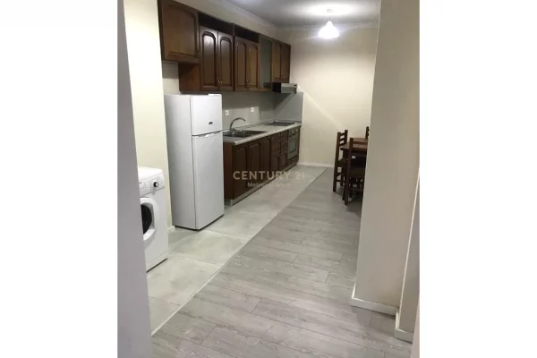 Shtepi me qera Apartament ne Tirane, 1+1, Mobilimi E mobiluar, Pagesa 400  Euro.