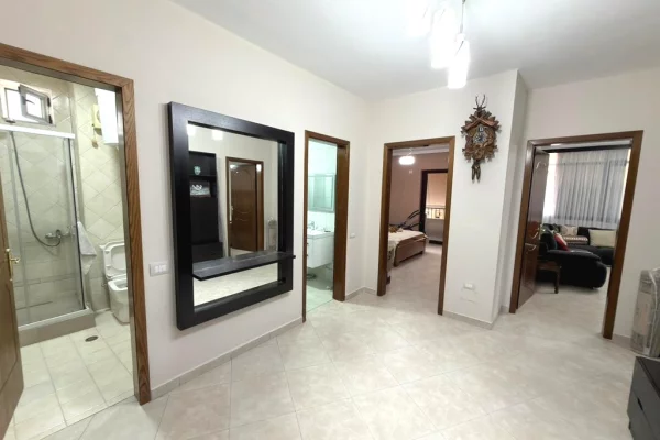 Shtepi me qera 2+1 ne Tirane - 800 Euro