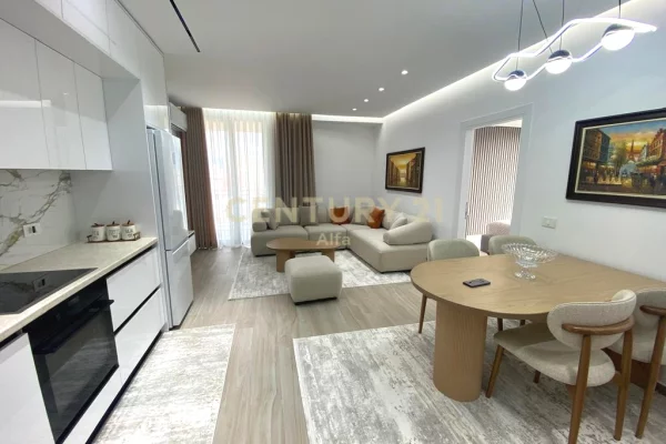 Shtepi me qera 2+1 ne Tirane - 1,300 Euro