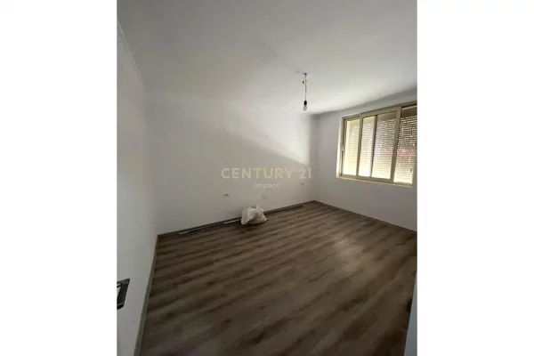 Shtepi me qera 2+1 ne Tirane - 700 Euro