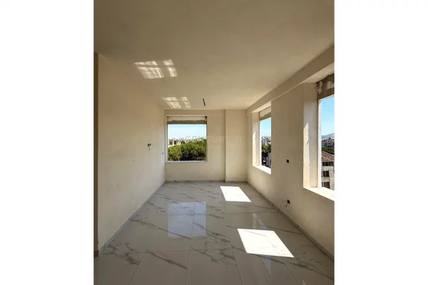 Apartment for sale in Durres 1+1, Emty